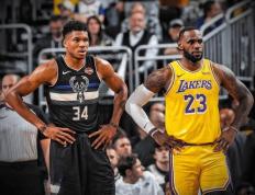 公牛三巨头联手，詹姆斯得分突破，官方宣布新规冲击季后赛！的简单介绍