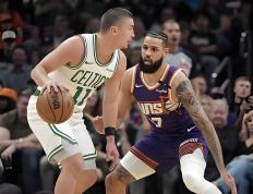 切尔西不断突破！，杜兰特连续七场比赛得分超过反败为胜观众掌声雷动的简单介绍